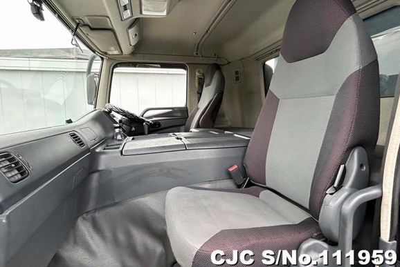 Mitsubishi Super Great in Black for Sale Image 16