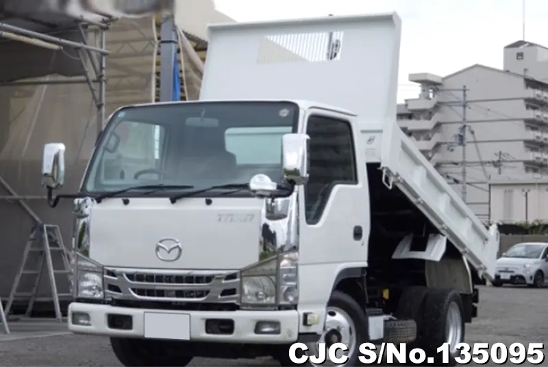 Mazda / Titan 2012