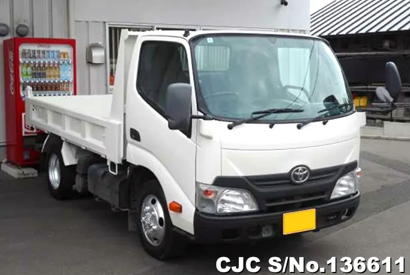 Toyota / Dyna 2012