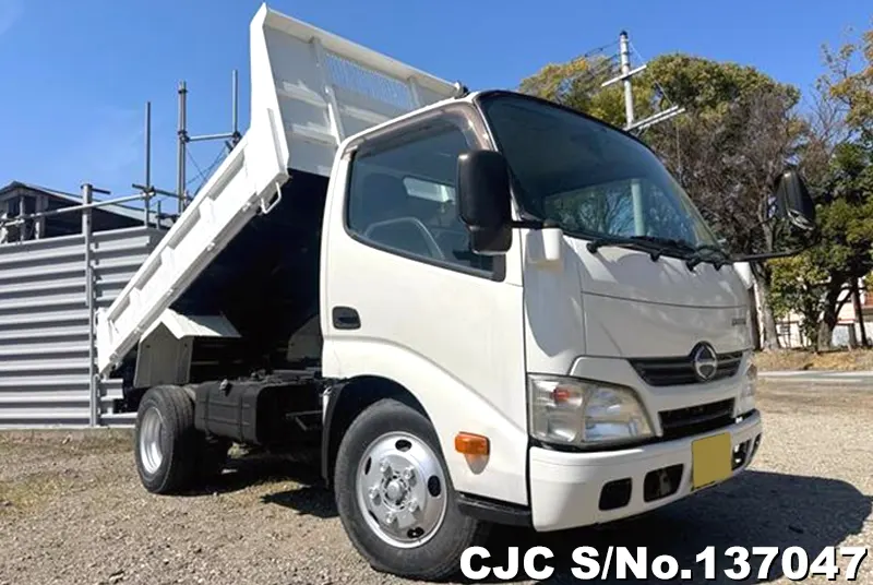 Hino / Dutro 2015