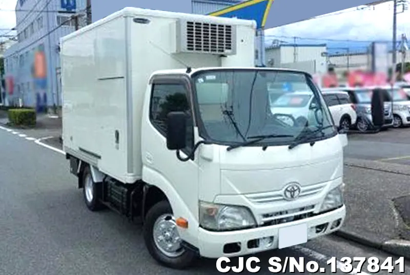 Toyota / Dyna 2013