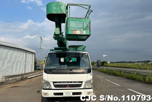 Mitsubishi Canter in White for Sale Image 9