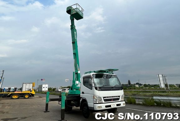 Mitsubishi Canter in White for Sale Image 10